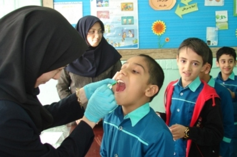 سلامت دهان و دندان دانش آموزان مهم است
